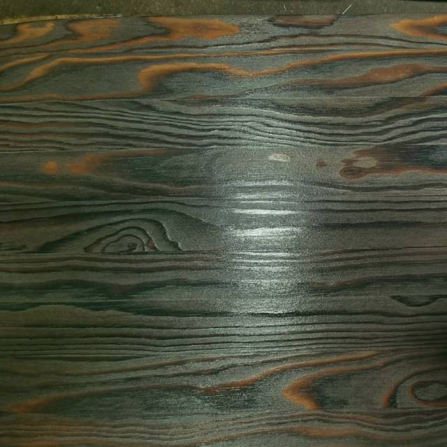 Wood Board& Colour. Burnt and varnished wood